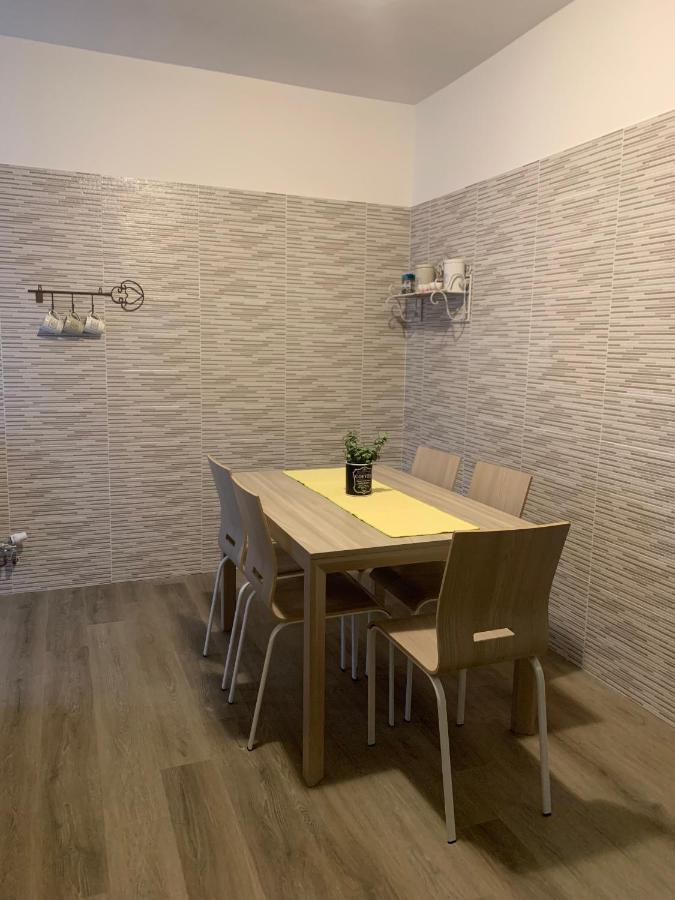 Lario Promenade: Family Friendly Apartment In Como Kültér fotó